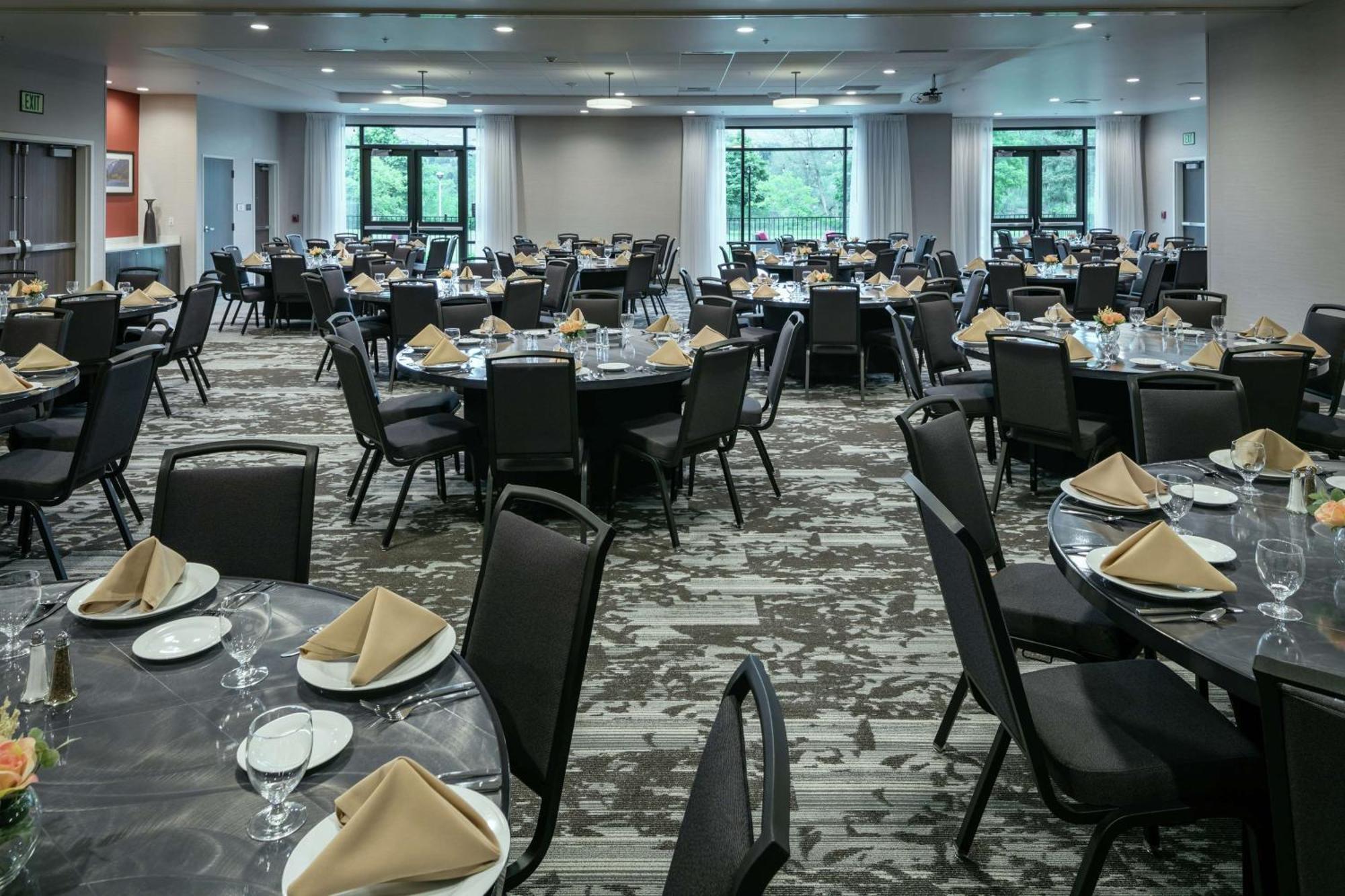 Hilton Garden Inn Wenatchee, Wa Экстерьер фото